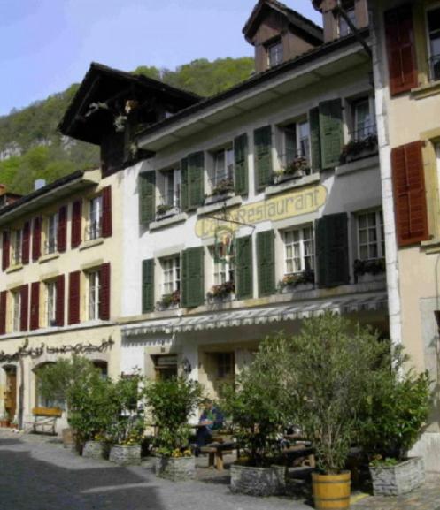 Hotel Zum Alten Schweizer Тванн Экстерьер фото
